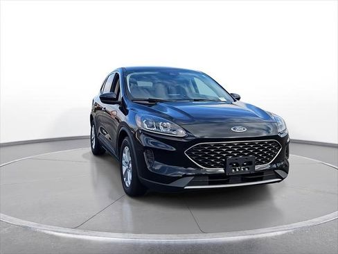 Used 2020 Ford Escape SE image 2