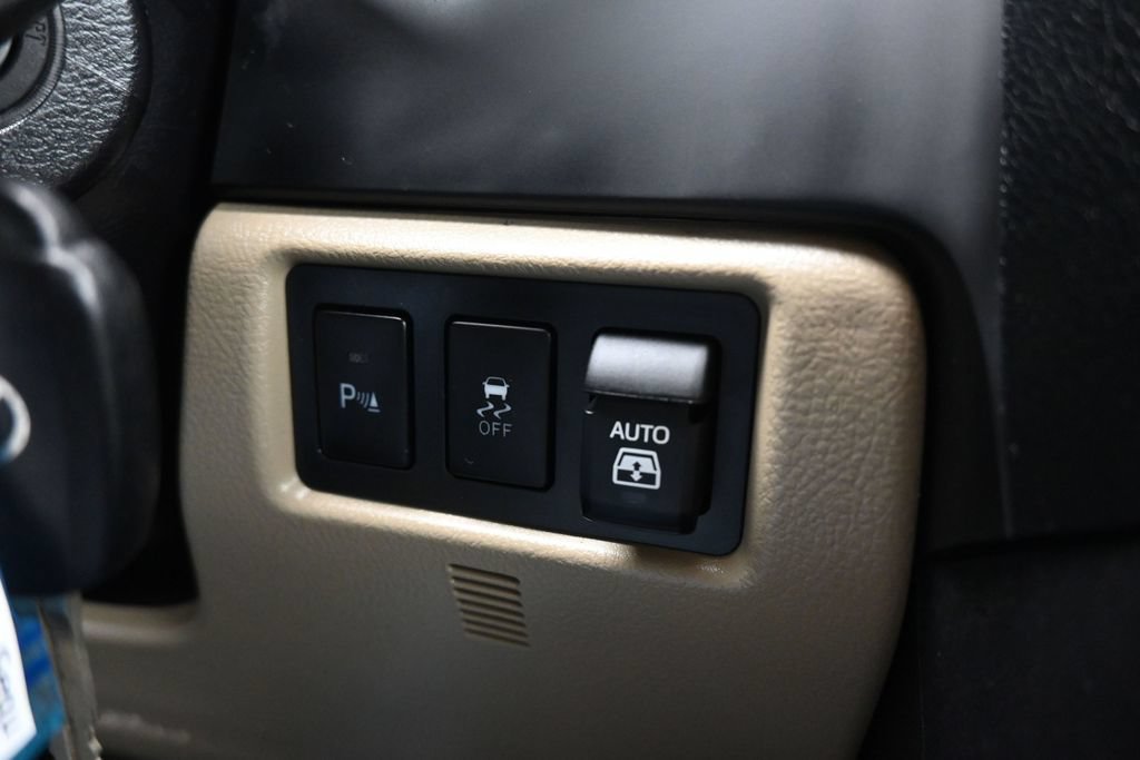 Used 2019 Toyota Sequoia Limited w/ Safety & Convenience Package AWD/4WD image 22