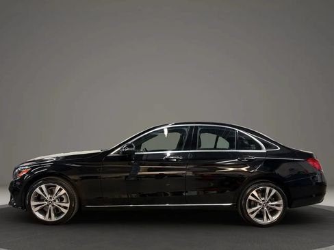 Used 2019 Mercedes-Benz C 300 4MATIC Sedan image 5