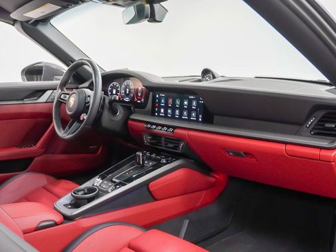 Certified 2025 Porsche 911 Carrera image 14