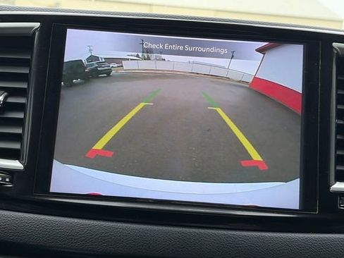 Used 2024 Chrysler Pacifica Touring-L FWD image 44