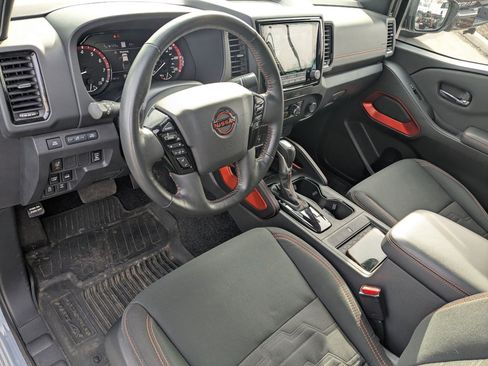 Used 2022 Nissan Frontier PRO-4X image 17