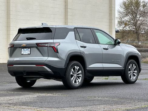 New 2026 Chevrolet Equinox LT w/ Safety and Technology Package AWD/4WD image 2