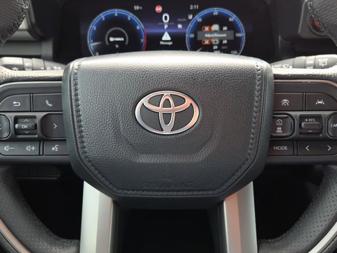 Certified 2025 Toyota 4Runner TRD Off Road image 26