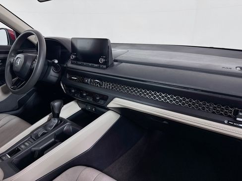 Used 2024 Honda Accord EX image 28