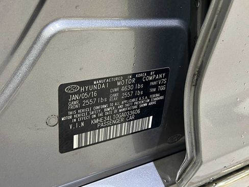 Used 2016 Hyundai Sonata Limited w/ Option Group 02 image 29