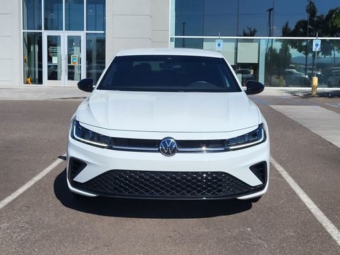 Used 2025 Volkswagen Jetta Sport FWD image 2