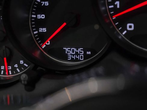 Used 2018 Porsche Cayenne image 17