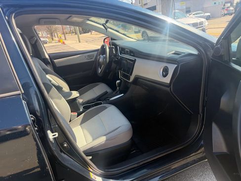 Used 2019 Toyota Corolla LE image 26