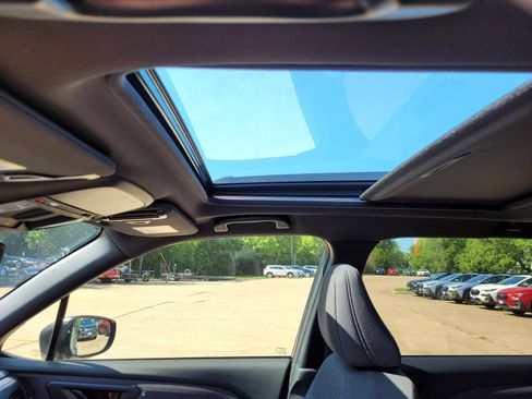 Used 2025 Subaru Forester Premium image 14