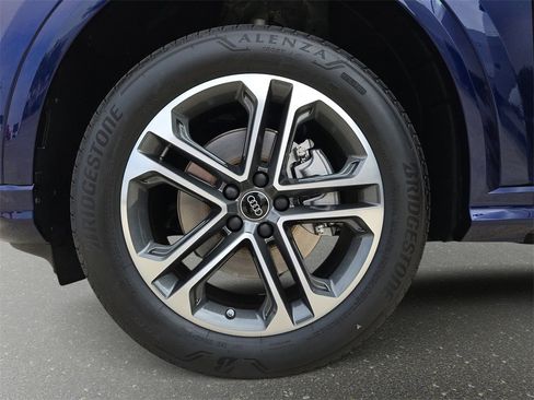 New 2025 Audi Q5 Premium image 33