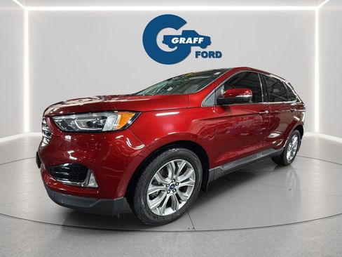 Used 2019 Ford Edge Titanium w/ Cold Weather Package AWD/4WD image 2