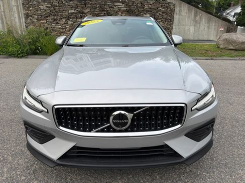 Used 2025 Volvo V60 B5 Cross Country Plus AWD/4WD image 10