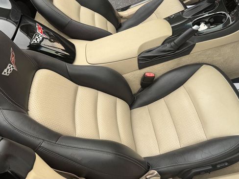 Used 2011 Chevrolet Corvette Grand Sport w/ Preferred Equipment Group RWD image 32