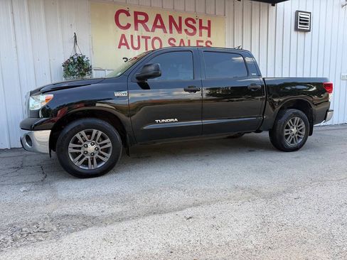 Used 2013 Toyota Tundra 2WD CrewMax w/ SR5 Pkg image 8
