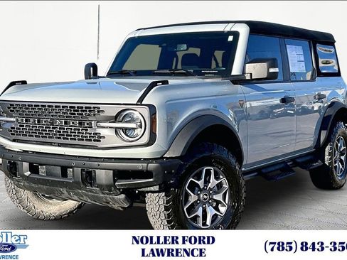 Certified 2024 Ford Bronco Badlands image 1