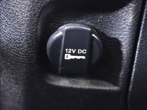 Used 2017 RAM 1500 Classic SLT image 25