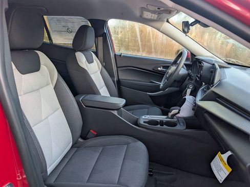 New 2026 Chevrolet Trax LS w/ LS Convenience Package image 17