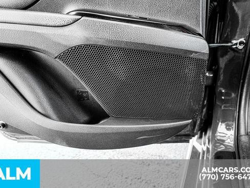 Used 2025 Toyota Camry SE image 58