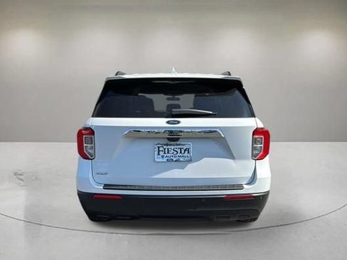 Certified 2020 Ford Explorer XLT RWD image 3