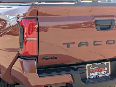 Used 2025 Toyota Tacoma TRD Sport image 8
