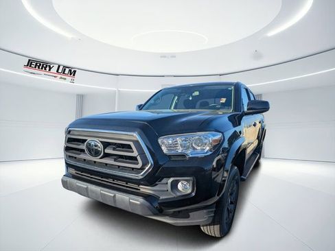 Used 2021 Toyota Tacoma SR5 image 5