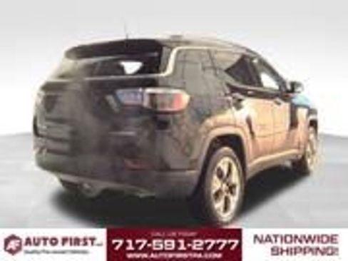 Used 2019 Jeep Compass Limited w/ Safety & Security Group AWD/4WD image 3