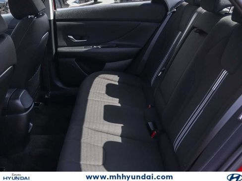 Certified 2024 Hyundai Elantra SEL w/ Convenience Package FWD image 18