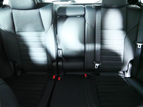 New 2026 Mitsubishi Outlander AWD image 3