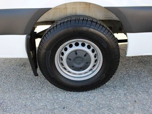 Used 2023 Mercedes-Benz Sprinter 2500 image 35