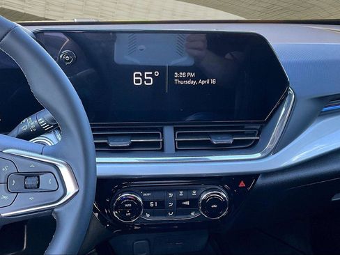 New 2026 Chevrolet Trax LT w/ Driver Confidence Package image 7