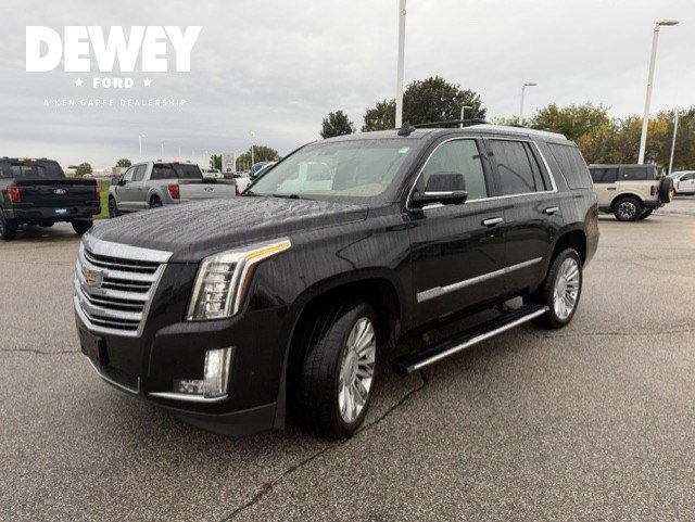 Used 2017 Cadillac Escalade Platinum AWD/4WD image 3