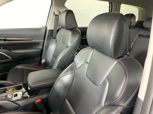 Used 2024 Kia Telluride LX image 8