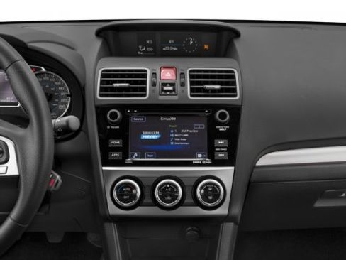 Used 2017 Subaru Crosstrek 2.0i Premium image 13