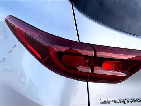 Used 2021 Kia Sportage S image 28