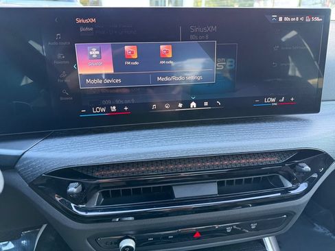 Certified 2026 BMW 330i xDrive Sedan w/ Premium Package AWD/4WD image 23