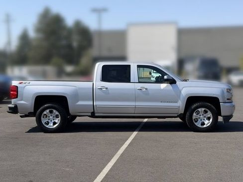 Used 2018 Chevrolet Silverado 1500 LT w/ All Star Edition AWD/4WD image 9