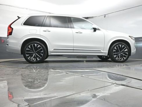 Used 2026 Volvo XC90 B6 Plus w/ Protection Package Premier AWD/4WD image 41