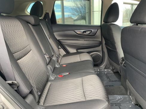 Used 2020 Nissan Rogue SV image 13