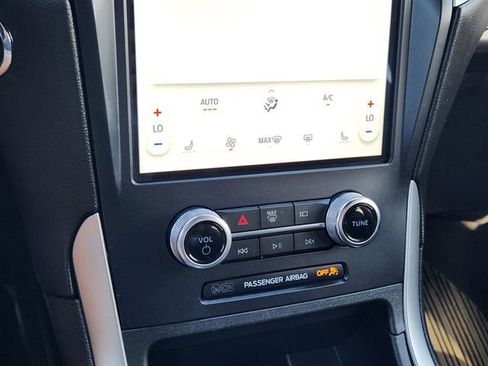 Used 2023 Ford Edge ST-Line image 19