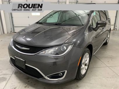 Used 2019 Chrysler Pacifica Touring-L w/ Advanced Safetytec Group