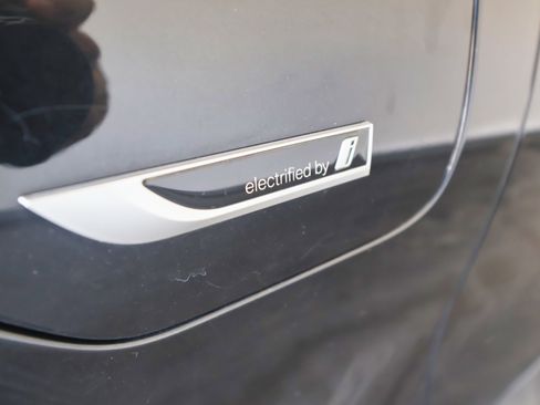 Used 2022 BMW 330e xDrive w/ M Sport Package image 37