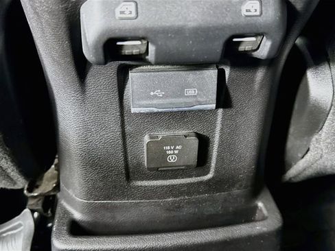 Used 2018 Jeep Wrangler Unlimited Sahara AWD/4WD image 31