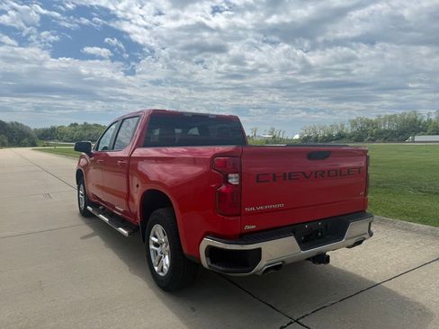 Used 2023 Chevrolet Silverado 1500 LT AWD/4WD image 6