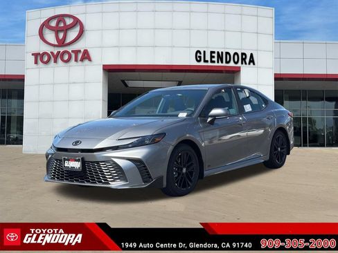 New 2026 Toyota Camry SE FWD image 5
