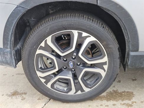 Used 2024 Subaru Ascent Limited w/ Technology Package image 8