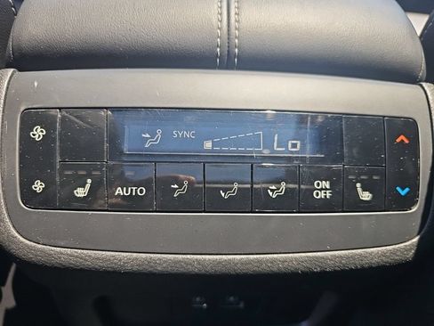 Used 2023 Nissan Pathfinder SL w/ SL Premium Package AWD/4WD image 34