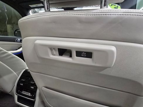 Used 2021 BMW X5 M50i w/ Premium Package image 35