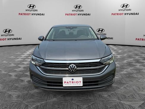 Used 2024 Volkswagen Jetta SE FWD image 8