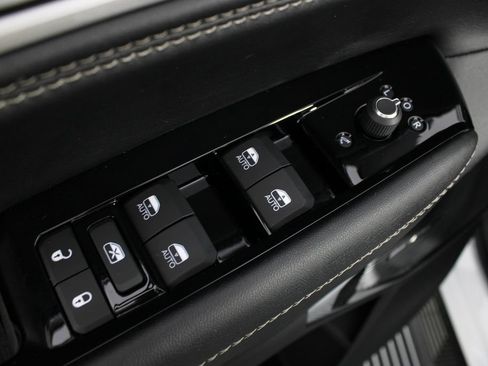 New 2026 Jeep Grand Wagoneer Limited AWD/4WD image 17